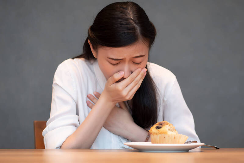 健康網》遠離「火燒心」！ 營養師授6招：每口咬至少10下